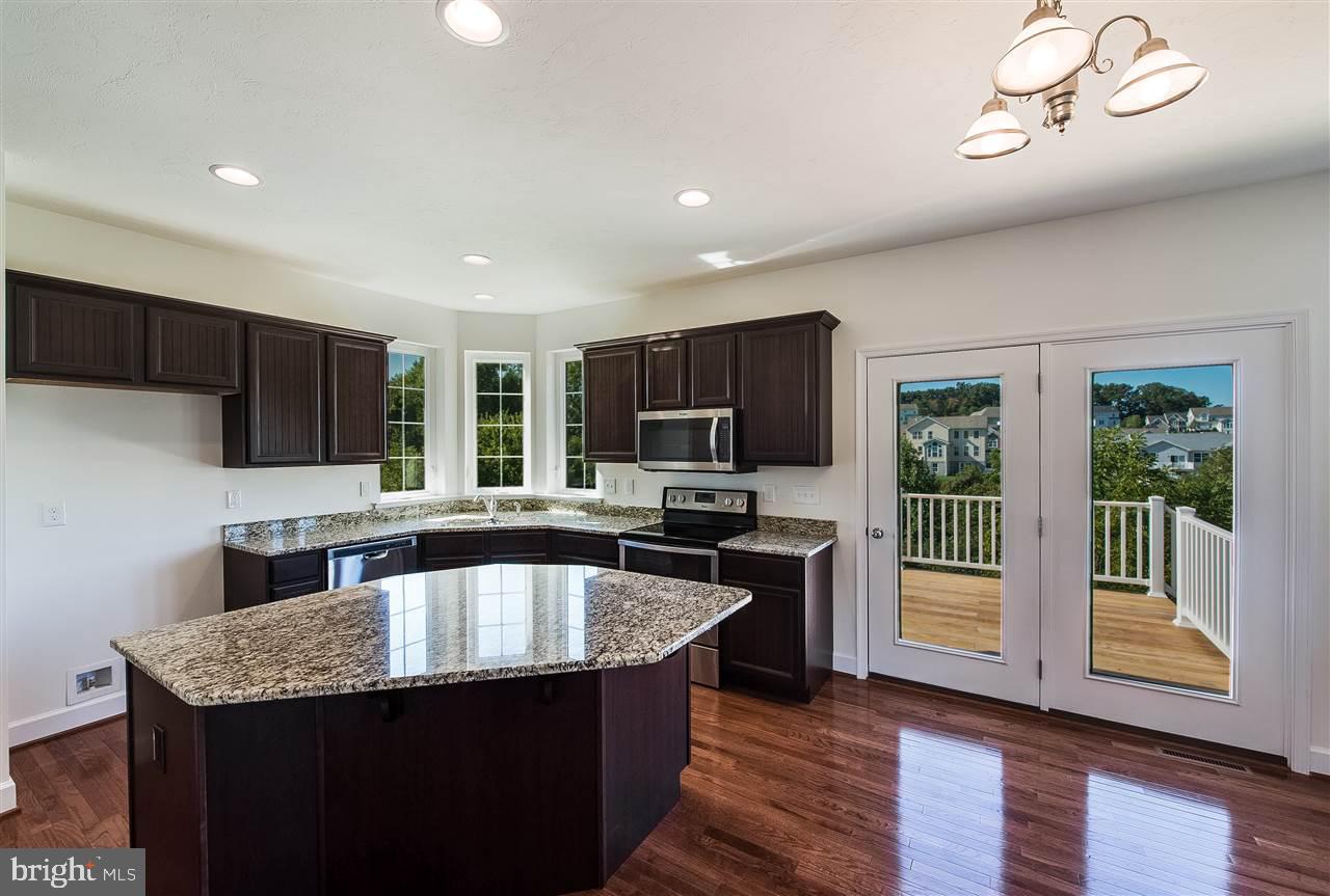 900 Ripple Drive, Unit 74 Hanover, PA 17331 - Photo 11 of 27 Kitchen- 36" cabinets, granite, island