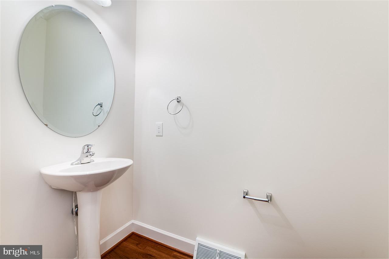 900 Ripple Drive, Unit 74 Hanover, PA 17331 - Photo 14 of 27 1st floor powder room