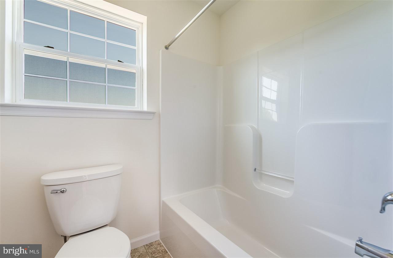 900 Ripple Drive, Unit 74 Hanover, PA 17331 - Photo 23 of 27 Hall Bath