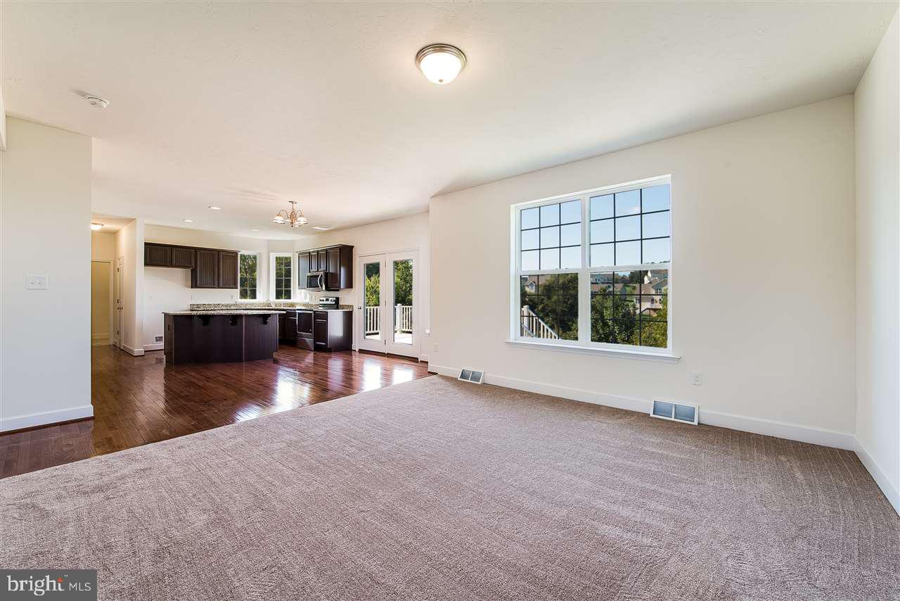 900 Ripple Drive, Unit 74 Hanover, PA 17331 - Photo 8 of 27 Family Room- open to Kitchen