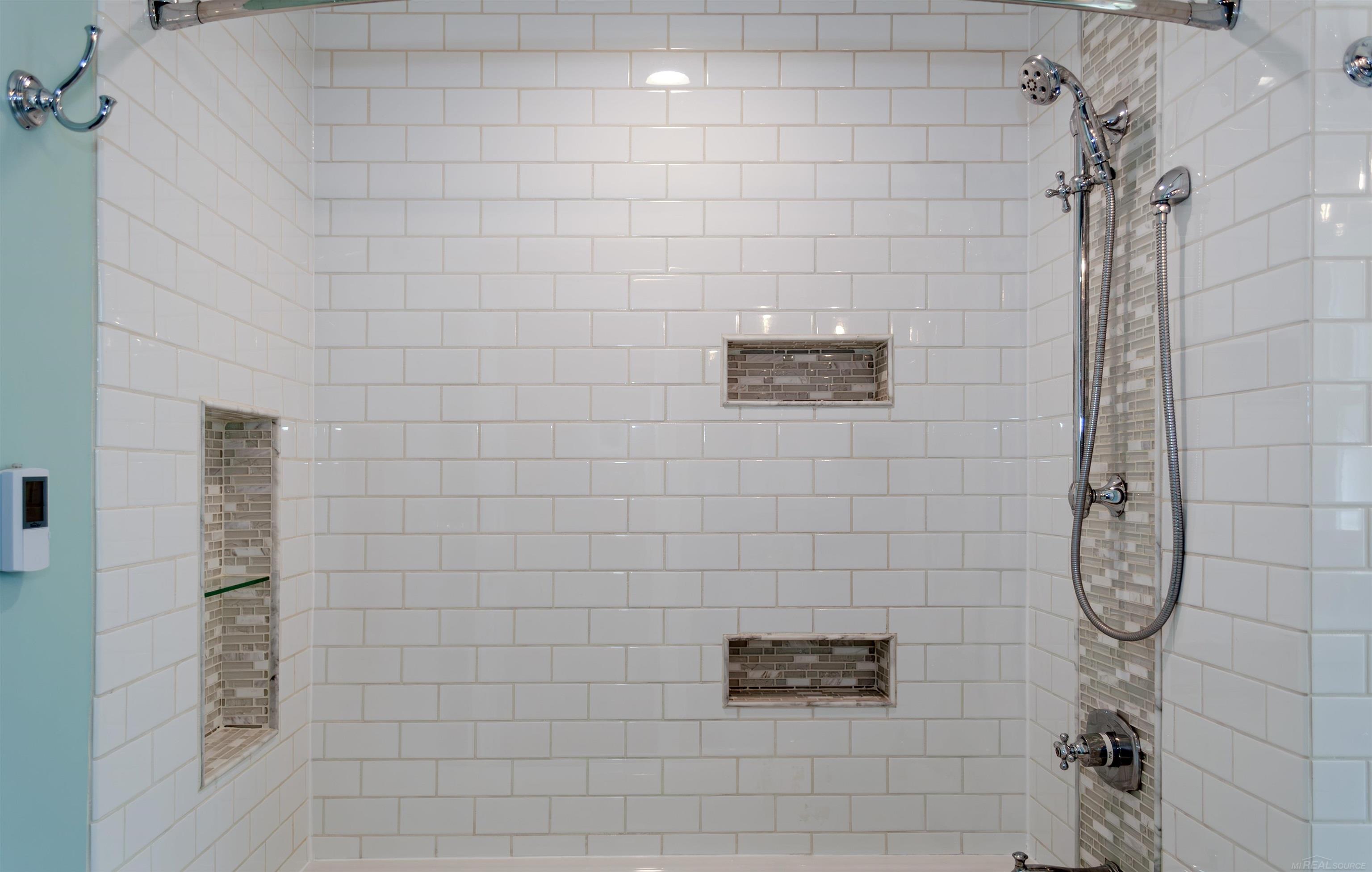 1772 Prestwick Road Grosse Pointe Woods, MI 48236 - Photo 24 of 58