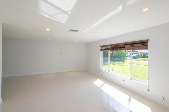 $6,000 | 2289 Windsor Road, Palm Beach Gardens, FL 33410