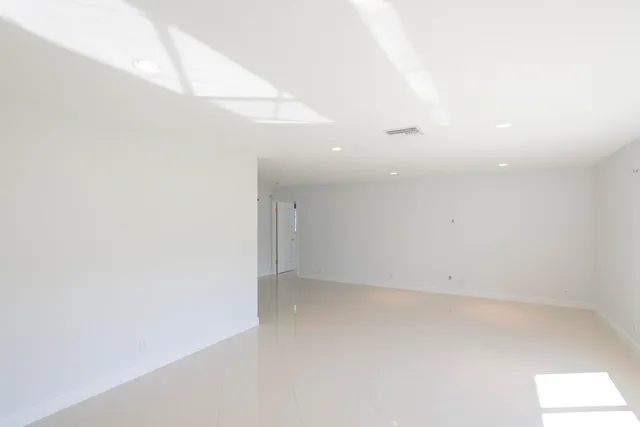 $6,000 | 2289 Windsor Road, Palm Beach Gardens, FL 33410