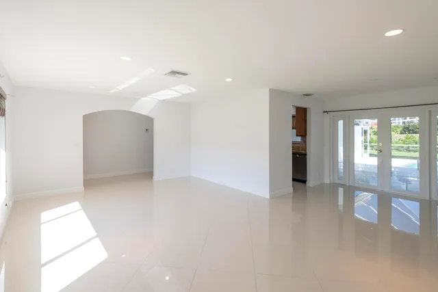 $6,000 | 2289 Windsor Road, Palm Beach Gardens, FL 33410