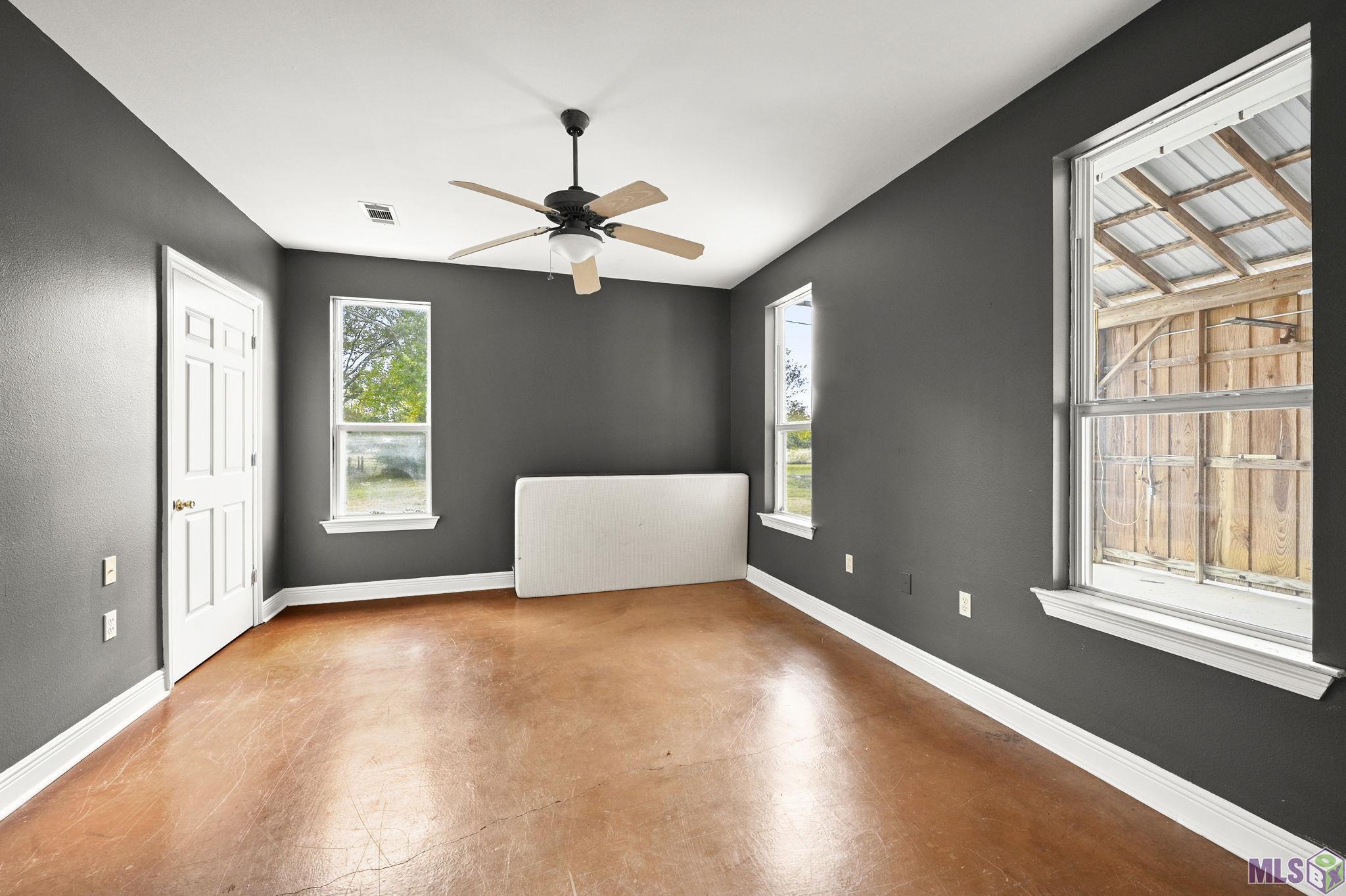 849 Dougherty Lane Jackson, LA 70748 - Photo 19 of 20 Guest Den