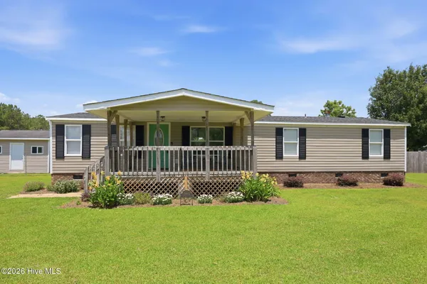 $262,000 | 204 Kings Parkway, Hubert, NC 28539