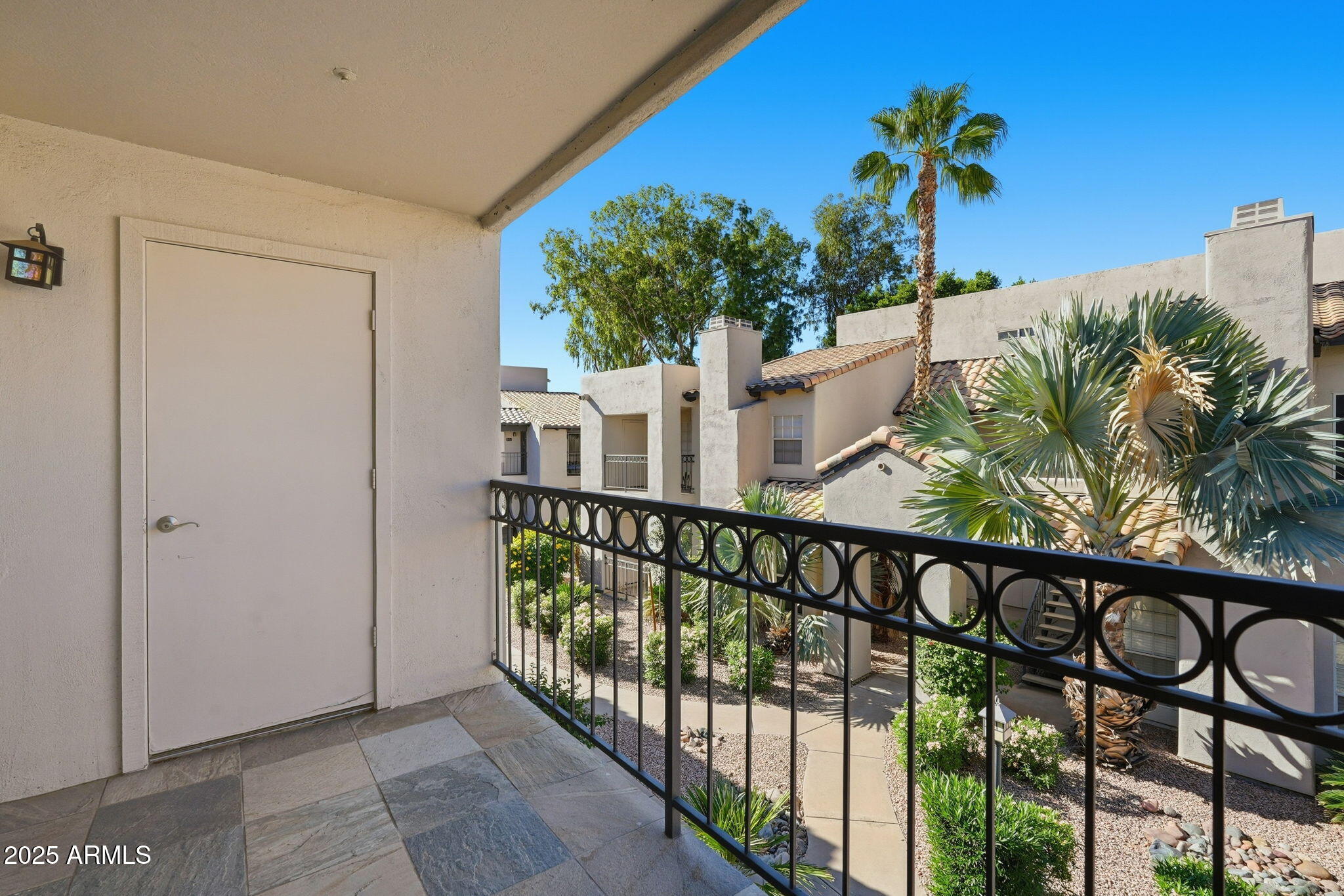 14145 North 92nd Street, Unit 2028 Scottsdale, AZ 85260 - Photo 23 of 24 a view of a porch
