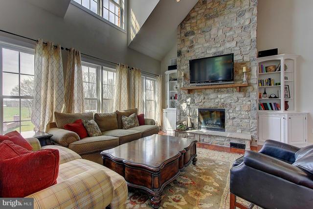 11631 Bridgeport Road Taneytown, MD 21787 - Photo 17 of 29 Family Room