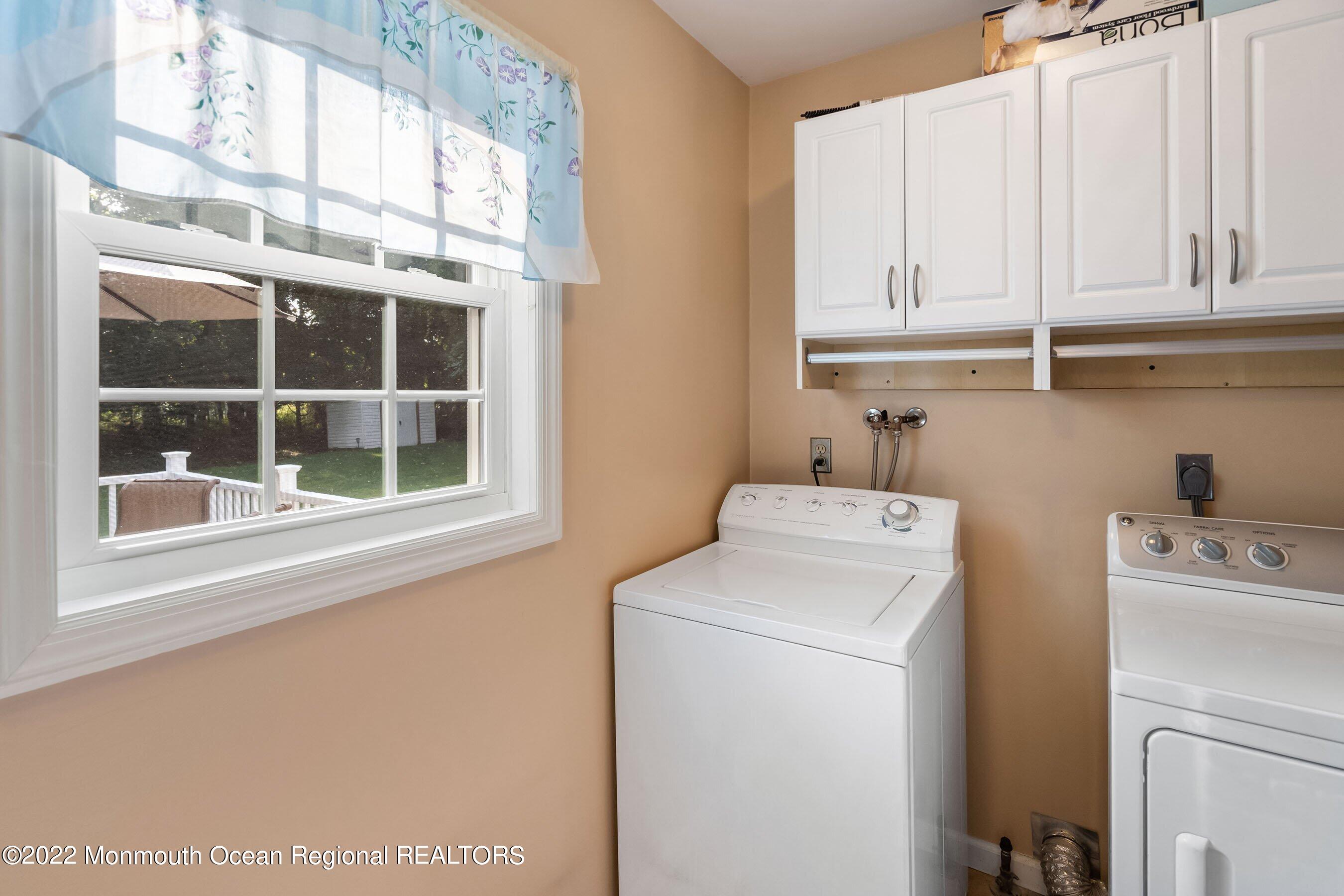 201 Ballantine Road Middletown, NJ 07748 - Photo 14 of 32 Int19 Laundry