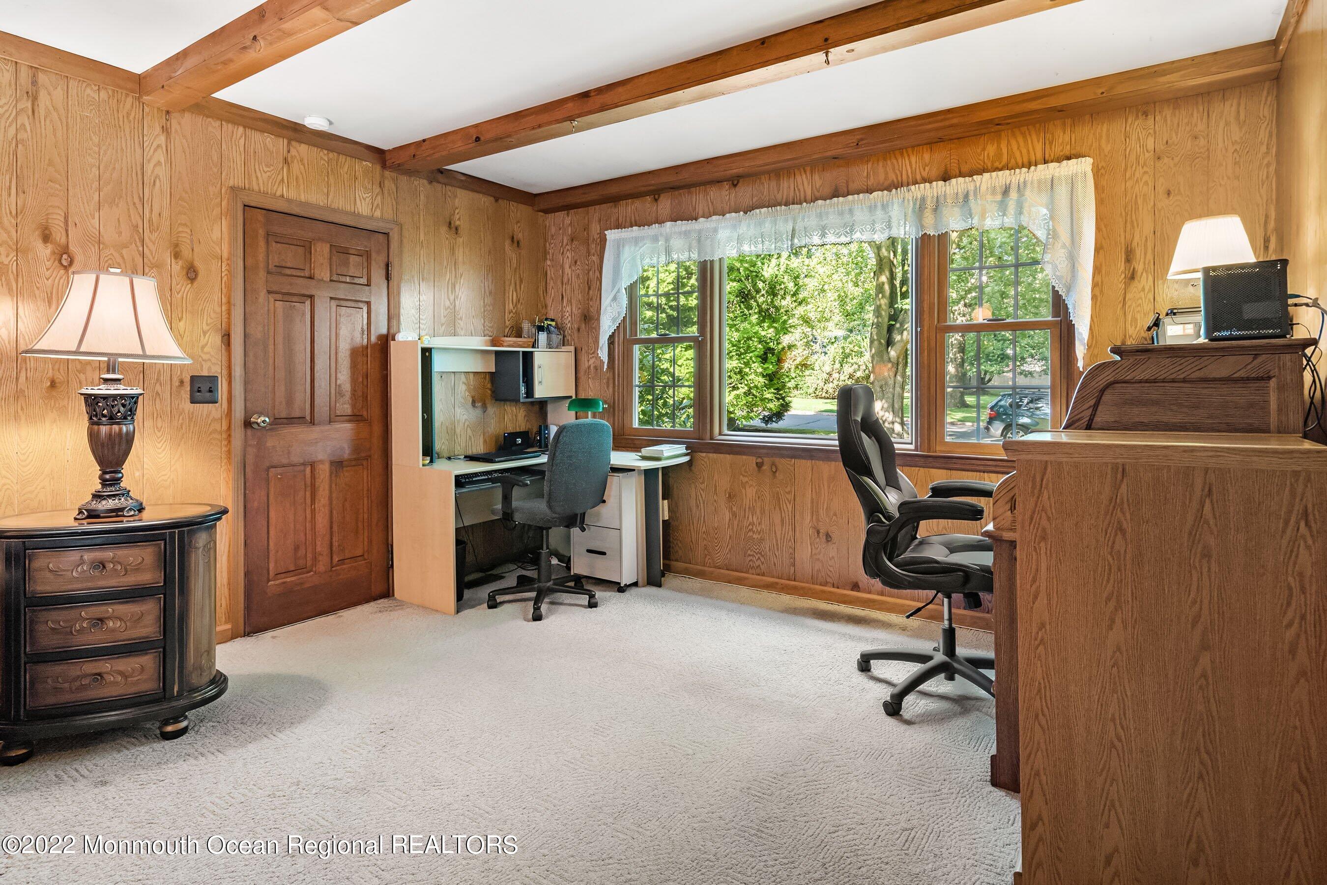 201 Ballantine Road Middletown, NJ 07748 - Photo 19 of 32 Int4 Office