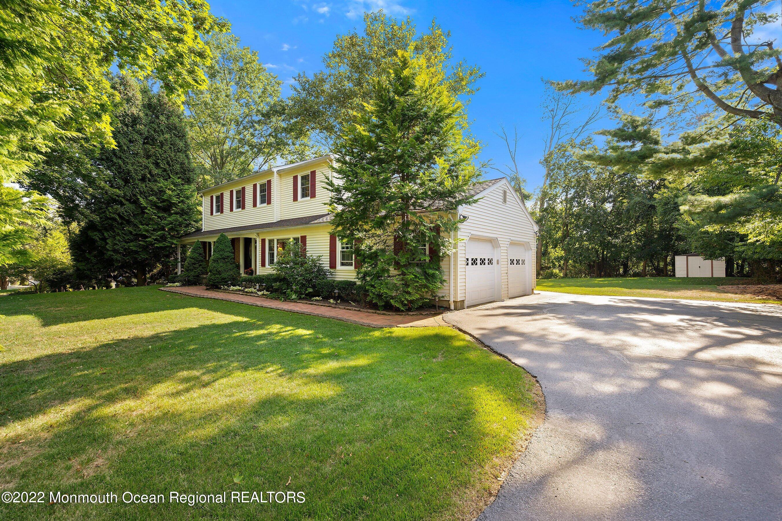 201 Ballantine Road Middletown, NJ 07748 - Photo 3 of 32 Ext5 FrontRight