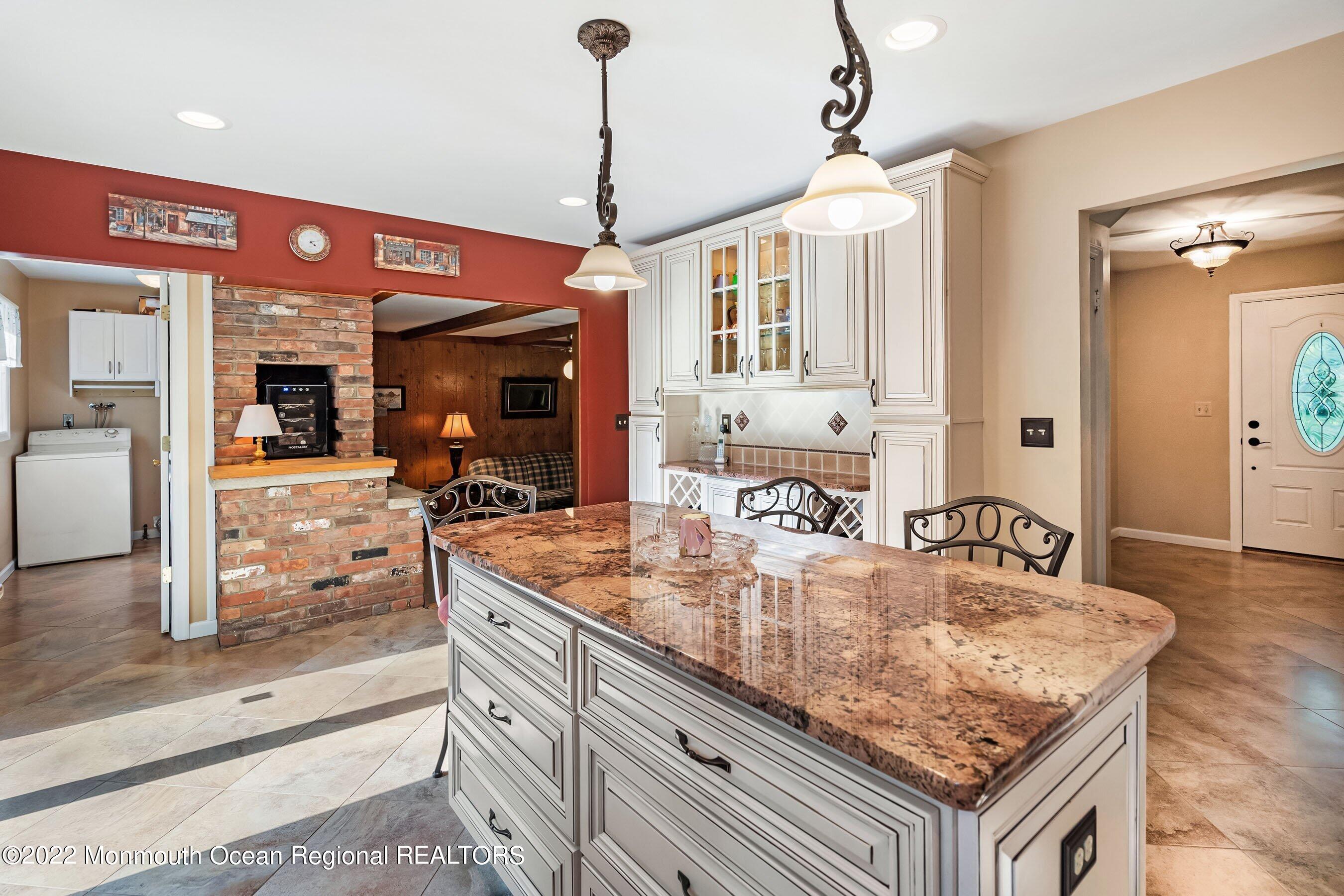 201 Ballantine Road Middletown, NJ 07748 - Photo 6 of 32 Int15 Kitchen1c