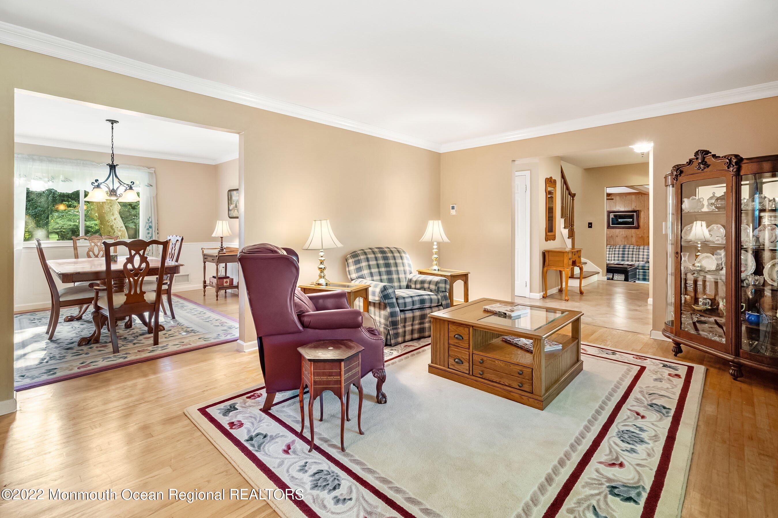 201 Ballantine Road Middletown, NJ 07748 - Photo 10 of 32 Int8 Den1a