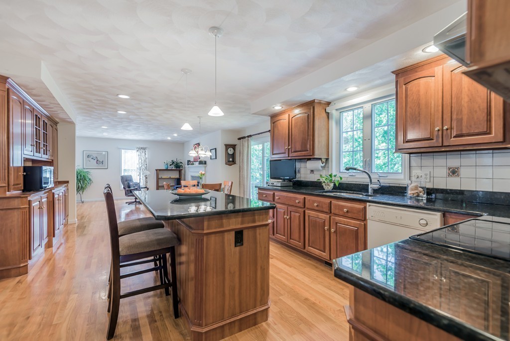 24 Boutwell Road Andover, MA 01810 - Photo 8 of 29 Gallery Image 8