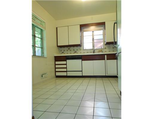 1826 Murdoch Road Pittsburgh, PA 15217 - Photo 4 of 14 Kitchen. The eat-in kitchen is bright and spacious
