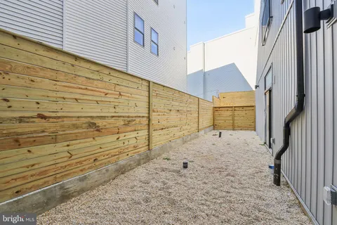 $1,075 | 2406 Frankford Avenue, Unit 3, Philadelphia, PA 19125