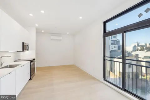 $1,075 | 2406 Frankford Avenue, Unit 3, Philadelphia, PA 19125