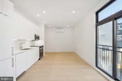 $1,075 | 2406 Frankford Avenue, Unit 3, Philadelphia, PA 19125