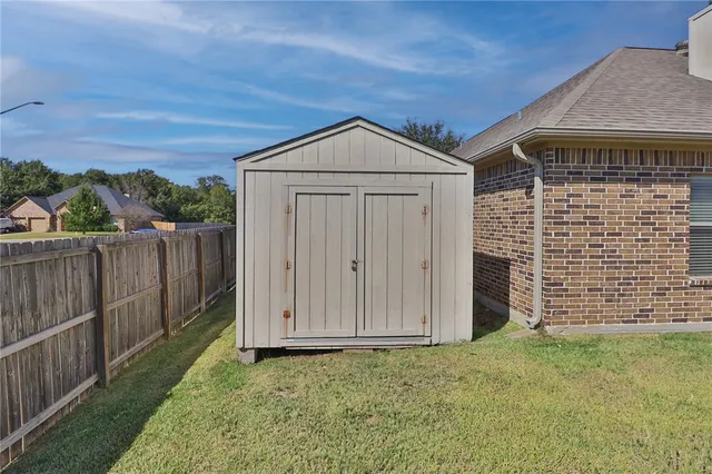$445,000 | 3900 Ambrose Court, Bryan, TX 77808