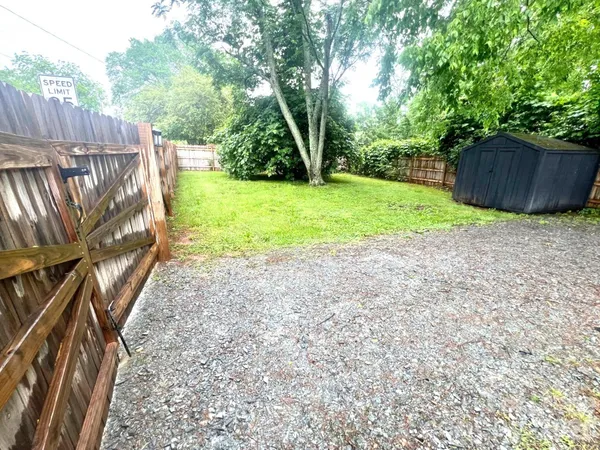 $1,600 | 320 Skyland Avenue, Charlotte, NC 28205