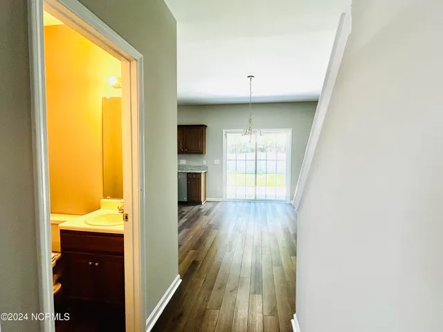 $2,300 | 1044 Jade Lane, Greenville, NC 27834