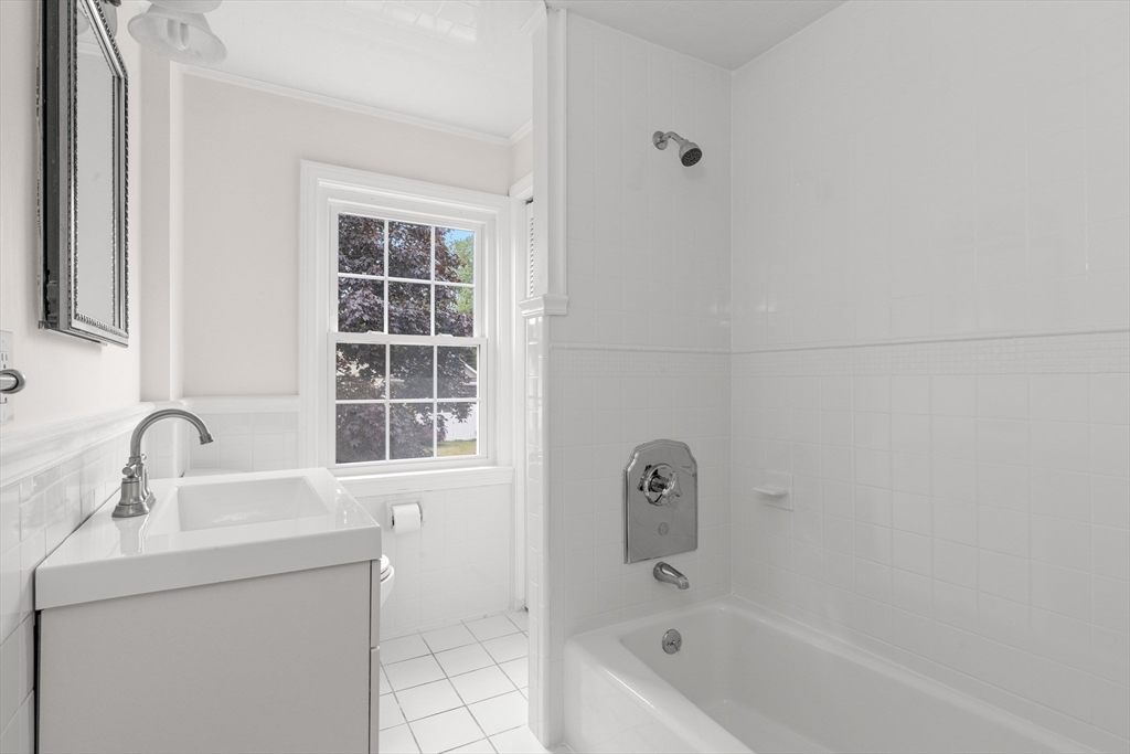 51 Newcastle Road Peabody, MA 01960 - Photo 25 of 41 Gallery Image 25