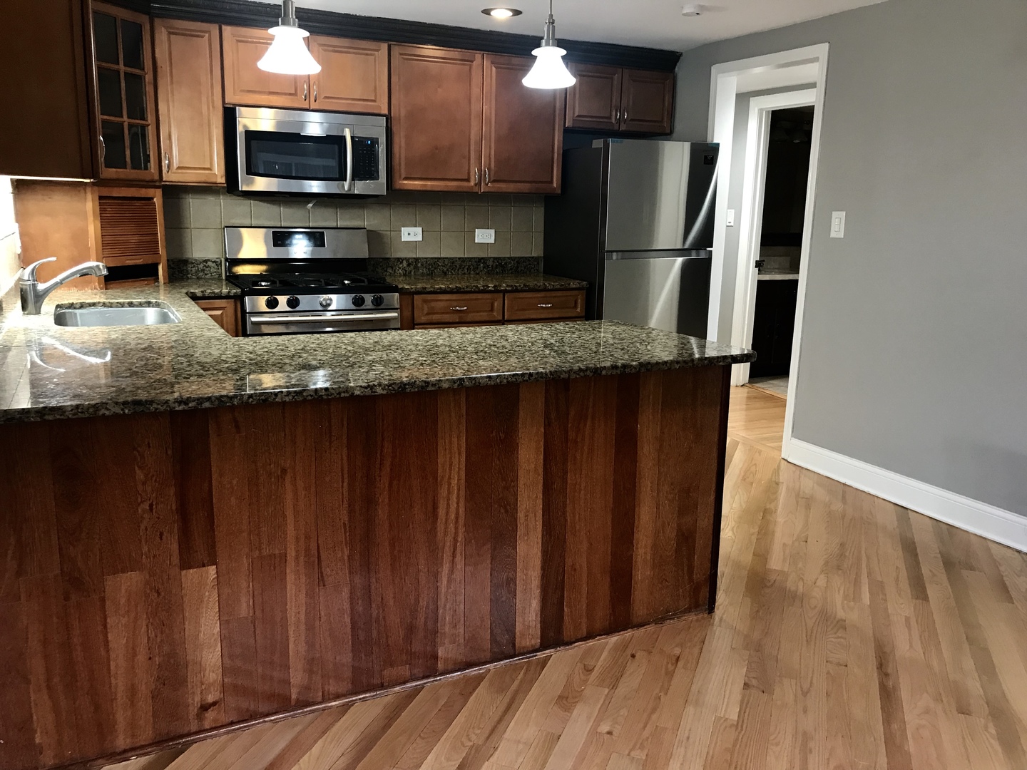 7858 Rutherford Avenue, Unit 2B Burbank, IL 60459 - Photo 3 of 17