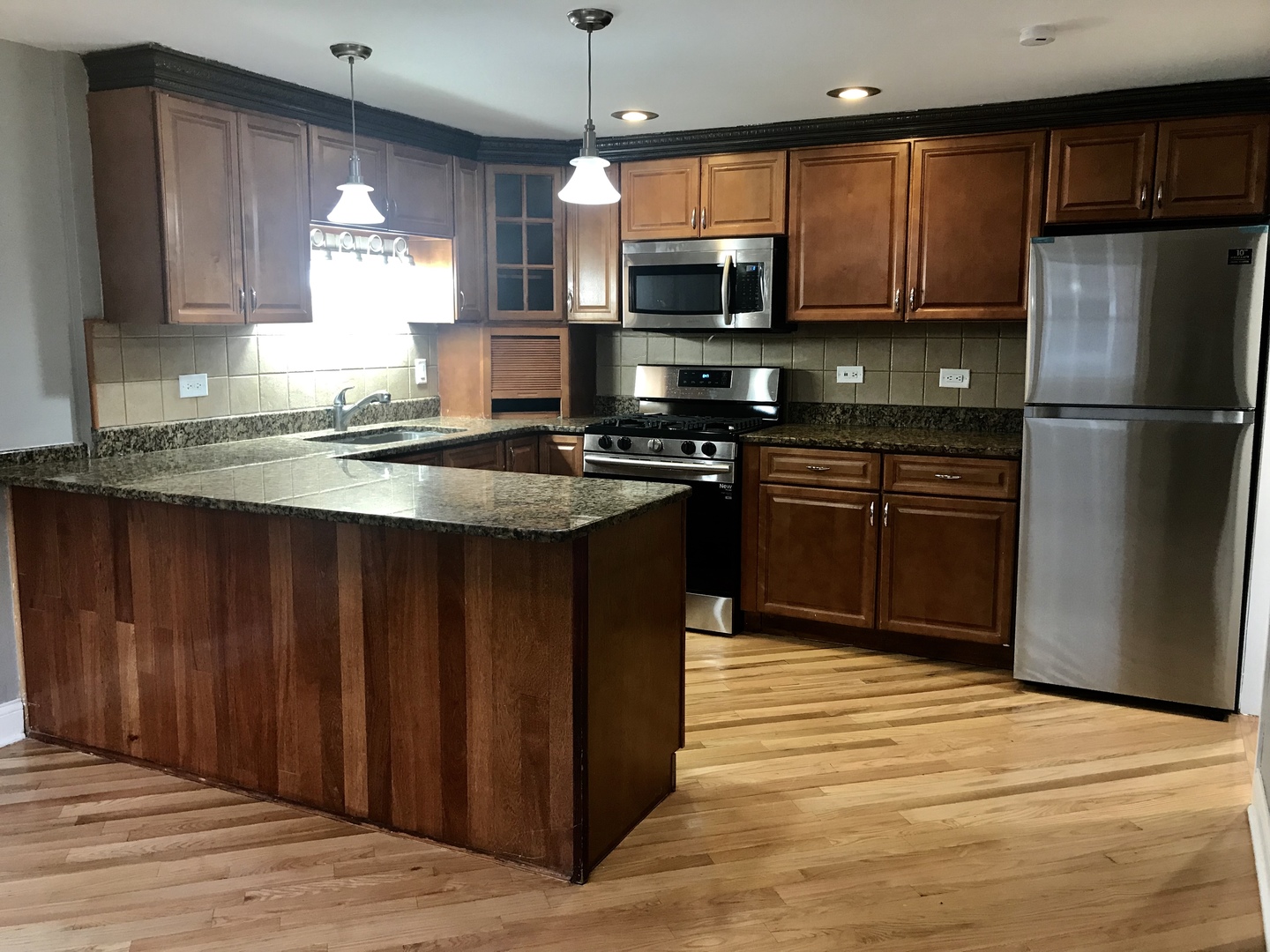 7858 Rutherford Avenue, Unit 2B Burbank, IL 60459 - Photo 4 of 17