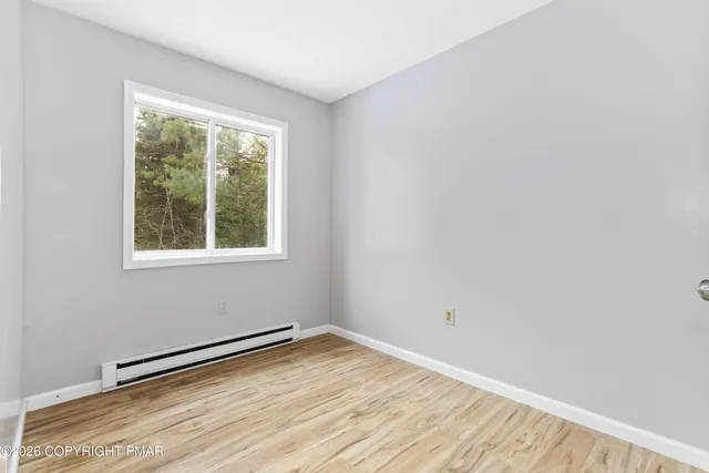 $220,000 | 6522 Runnymead Lane, Tobyhanna, PA 18466