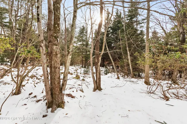 $220,000 | 6522 Runnymead Lane, Tobyhanna, PA 18466