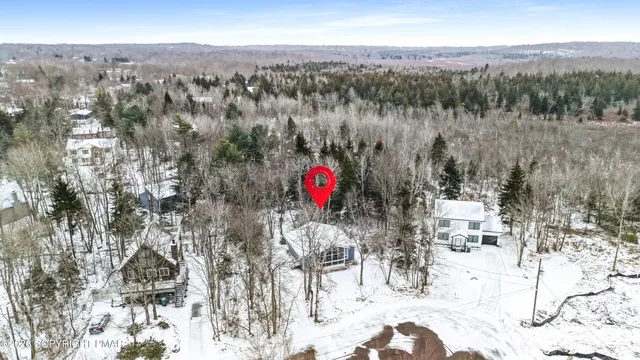 $220,000 | 6522 Runnymead Lane, Tobyhanna, PA 18466