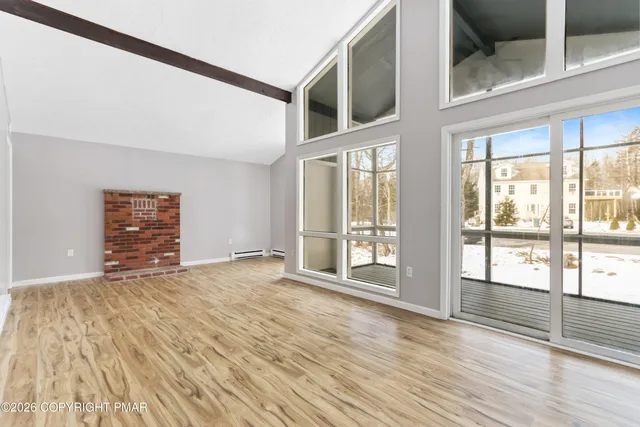 $220,000 | 6522 Runnymead Lane, Tobyhanna, PA 18466