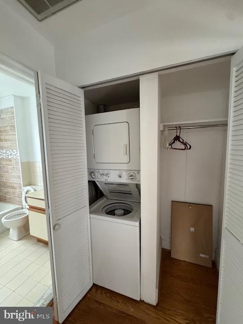 42 Conshohocken State Road, Unit 8D Bala Cynwyd, PA 19004 - Photo 18 of 20 a bathroom with a toilet and a shower