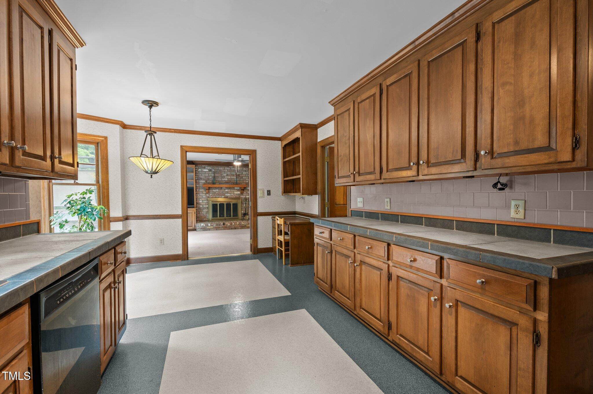 2001 Carrington Drive Raleigh, NC 27615 - Photo 7 of 28 14-web-or-mls-DSC_4735