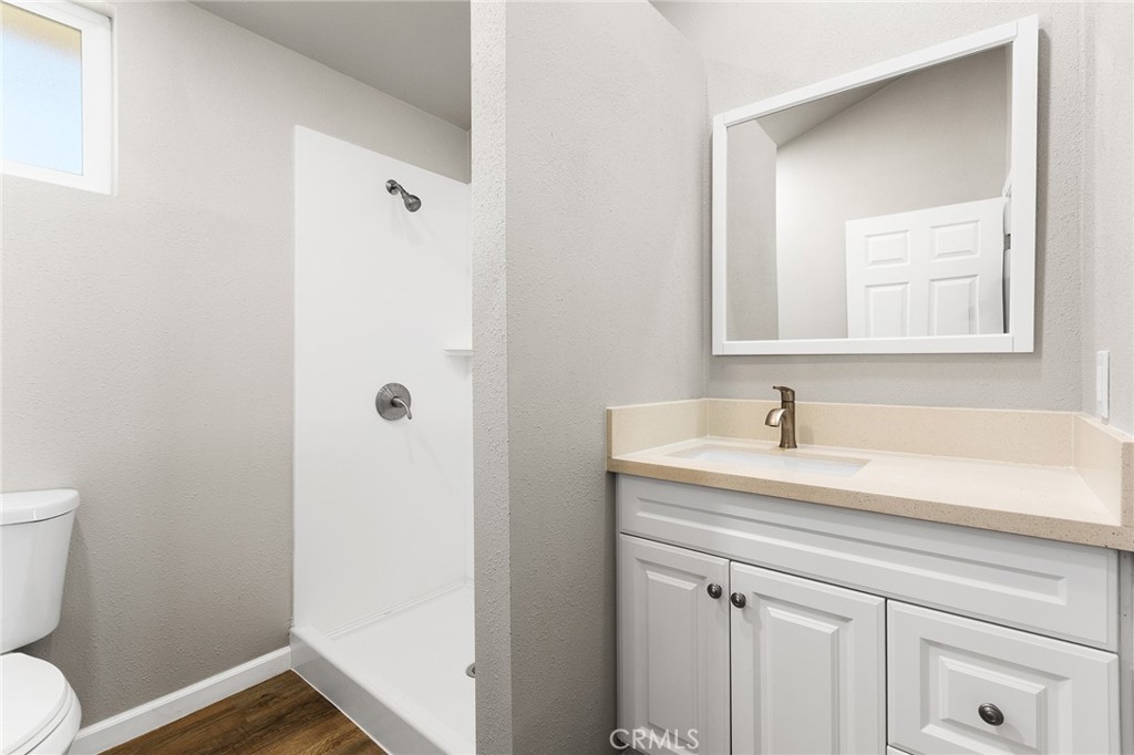 131 South Brandon Road Fallbrook, CA 92028 - Photo 23 of 39 Bathroom 1