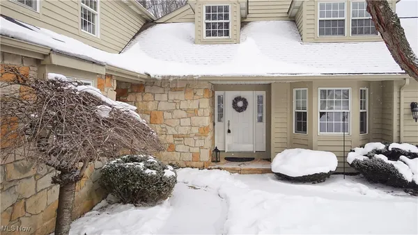 $429,900 | 159 Royal Oak Drive, Aurora, OH 44202