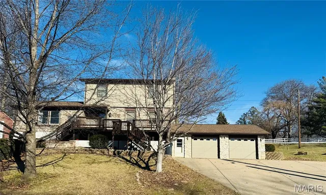 $259,000 | 2 Oak Ridge Pond Road, Hannibal, MO 63401