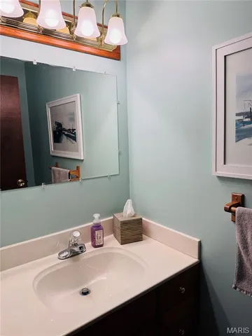 $259,000 | 2 Oak Ridge Pond Road, Hannibal, MO 63401