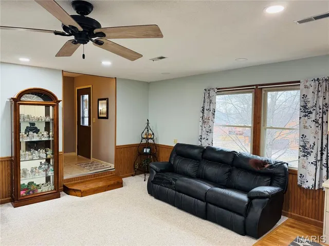 $259,000 | 2 Oak Ridge Pond Road, Hannibal, MO 63401