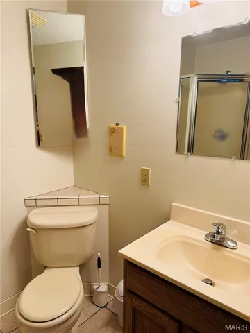 $259,000 | 2 Oak Ridge Pond Road, Hannibal, MO 63401