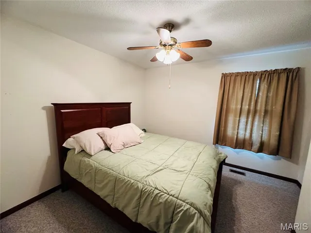 $259,000 | 2 Oak Ridge Pond Road, Hannibal, MO 63401