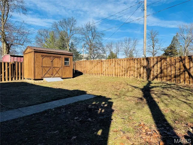 $259,000 | 2 Oak Ridge Pond Road, Hannibal, MO 63401