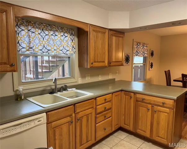 $259,000 | 2 Oak Ridge Pond Road, Hannibal, MO 63401