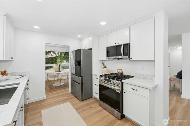 $675,000 | 2106 Southeast 20th Court, Renton, WA 98055