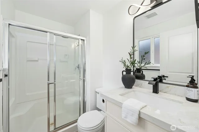 $675,000 | 2106 Southeast 20th Court, Renton, WA 98055