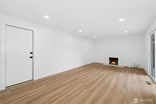 $675,000 | 2106 Southeast 20th Court, Renton, WA 98055