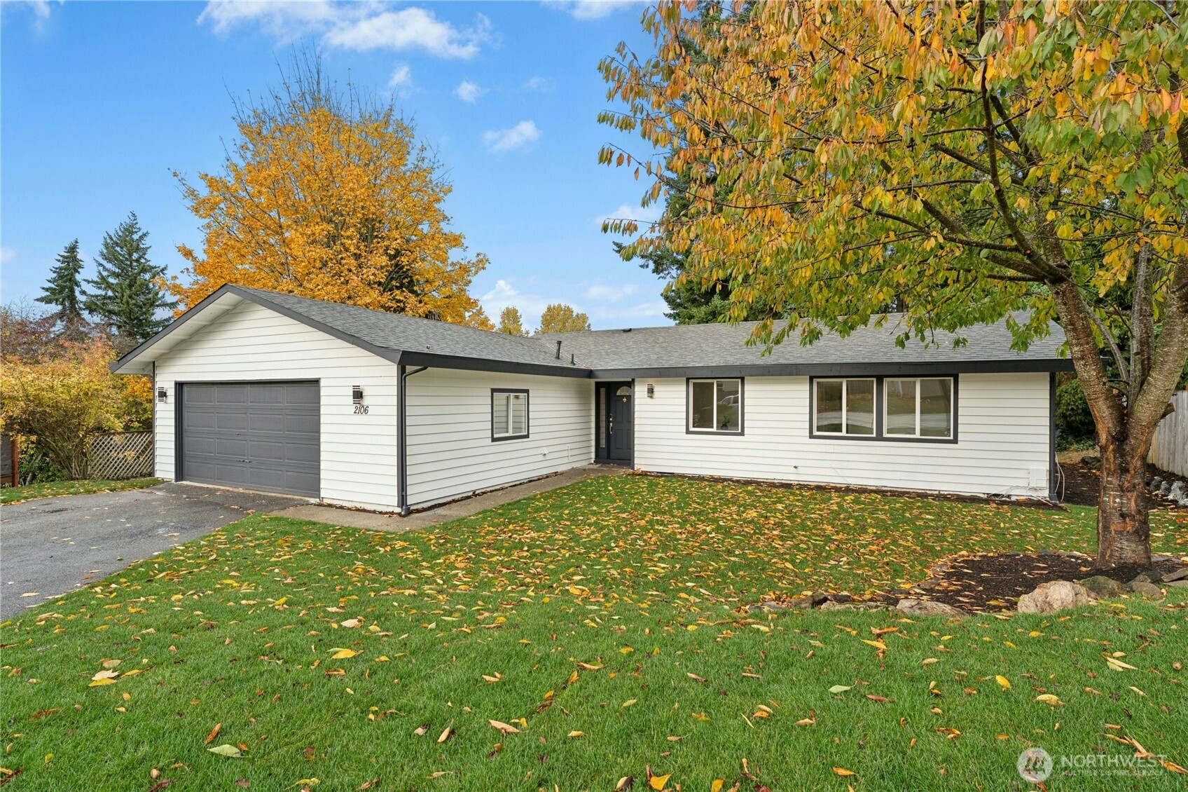 2106 Southeast 20th Court Renton, WA 98055 - Photo 2 of 28 Gallery Image 2
