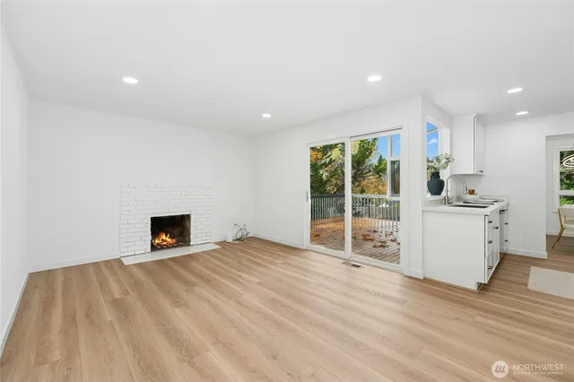 $675,000 | 2106 Southeast 20th Court, Renton, WA 98055