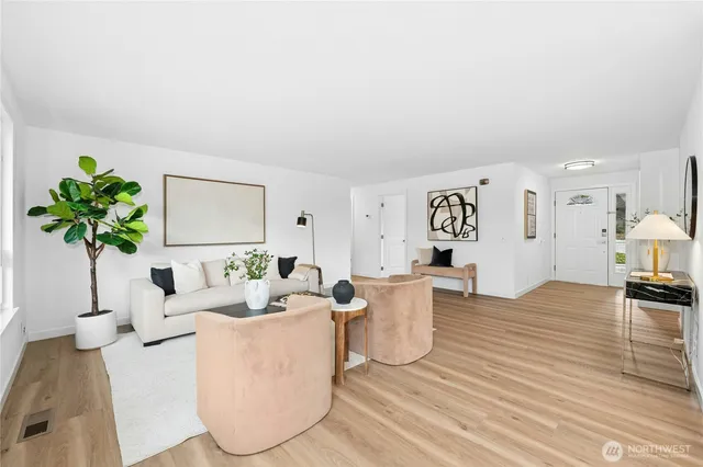 $675,000 | 2106 Southeast 20th Court, Renton, WA 98055