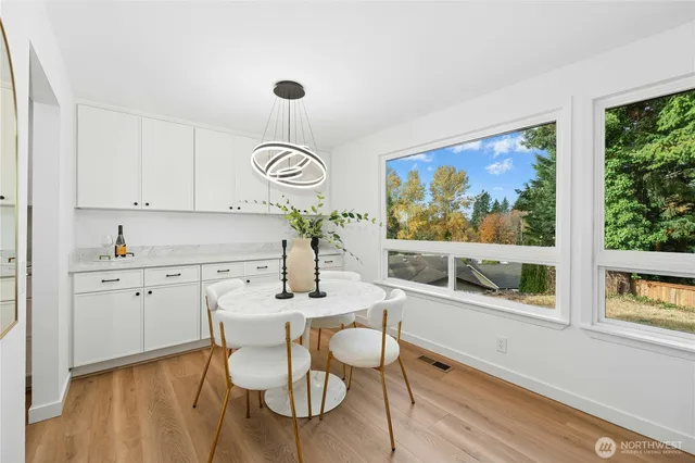 $675,000 | 2106 Southeast 20th Court, Renton, WA 98055